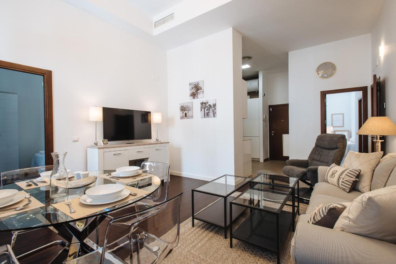 Apartamento Puerta Real - Free Parking 塞维利亚 外观 照片